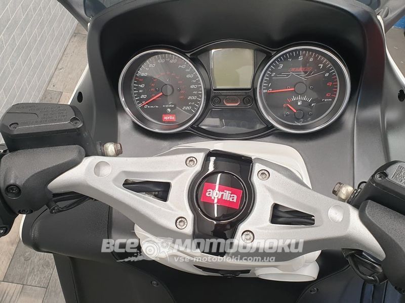 Скутер Aprilia SRV 850 SKU-087 фото
