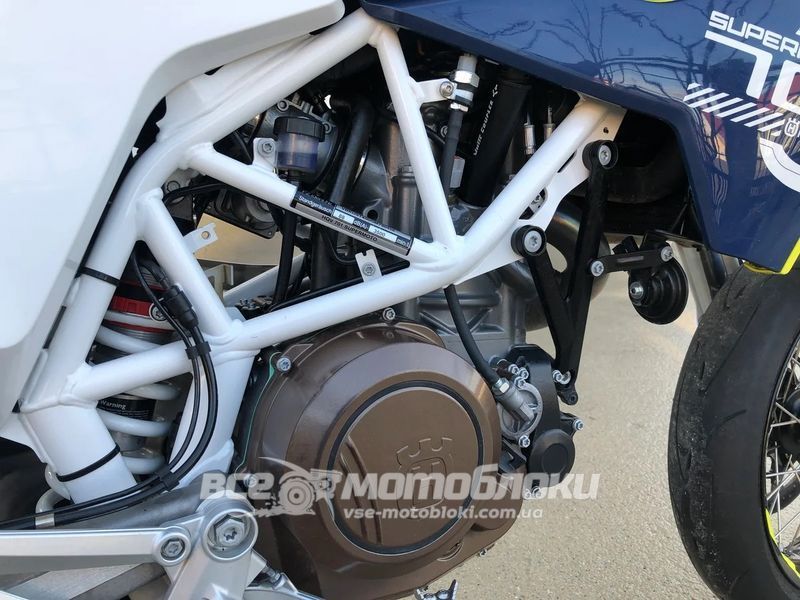 Мотоцикл HUSQVARNA 701 SUPERMOTO (2020 г.) MOT-258 фото