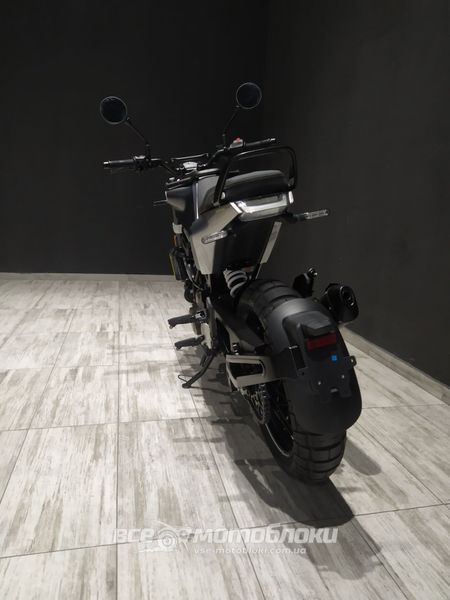 Мотоцикл HUSQVARNA SVARTPILEN 401 (2020 г.) MOT-261 фото