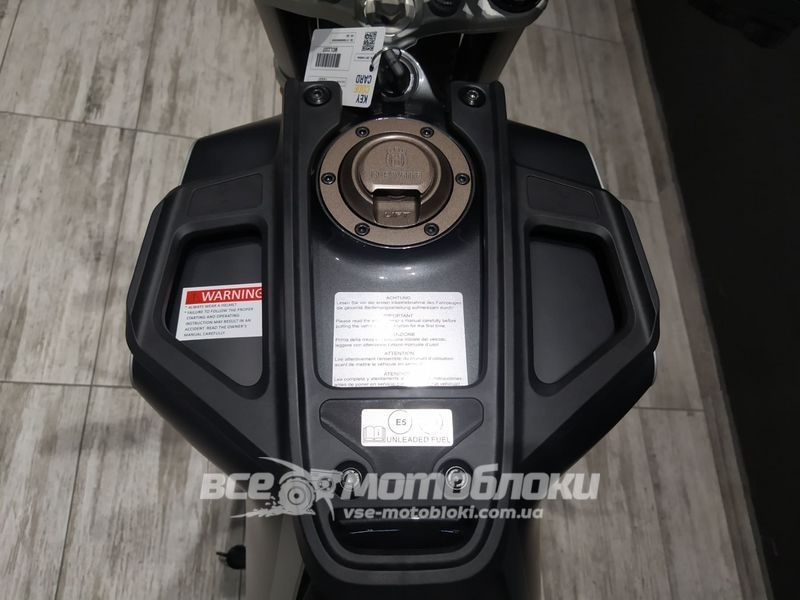 Мотоцикл HUSQVARNA SVARTPILEN 401 (2020 г.) MOT-261 фото