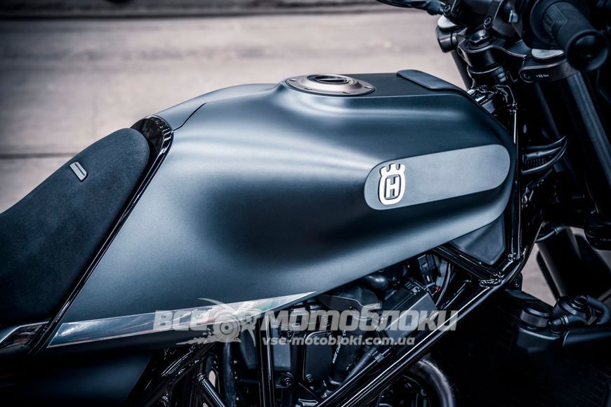 Мотоцикл HUSQVARNA SVARTPILEN 701 (2020 г.) MOT-263 фото