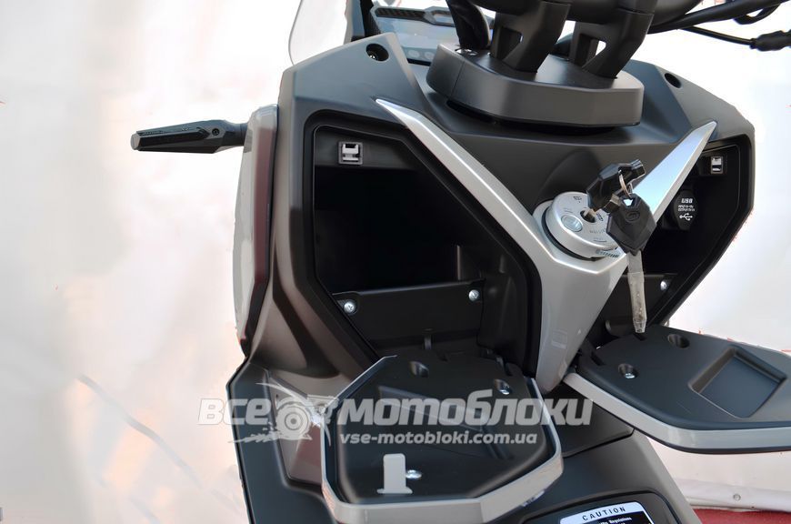 Скутер Lifan KPV 150 SKU-062 фото