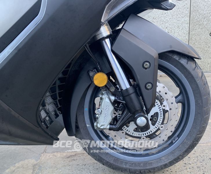 Скутер Kymco AK 550 SKU-063 фото