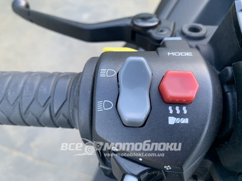Скутер Kymco AK 550 SKU-063 фото