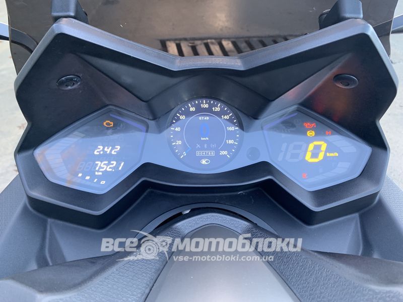 Скутер Kymco AK 550 SKU-063 фото