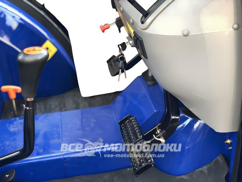 Мінітрактор FOTON LOVOL 354 Plus з кабіною NT69 фото