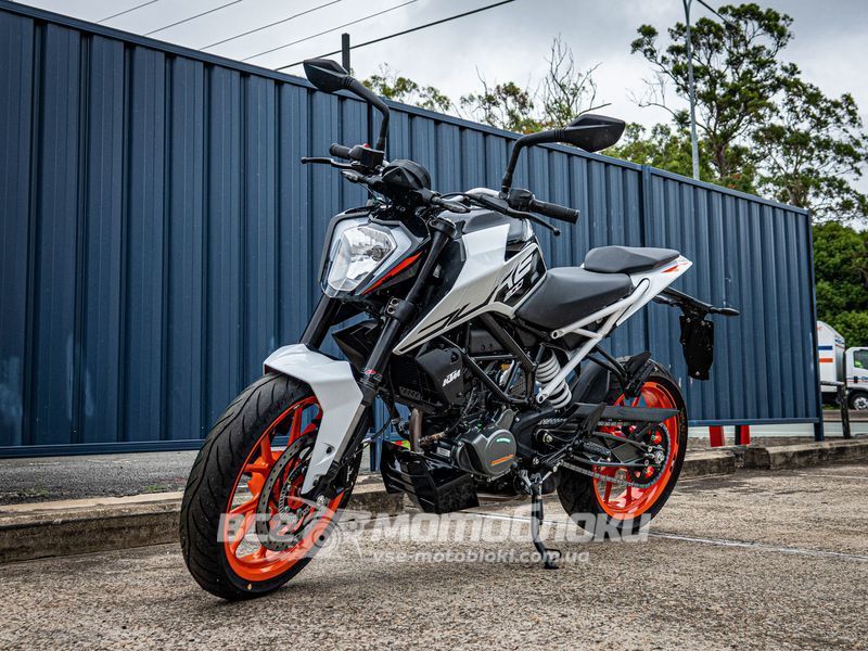 Мотоцикл KTM DUKE 200 MOT-115 фото