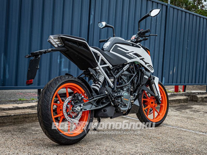Мотоцикл KTM DUKE 200 MOT-115 фото