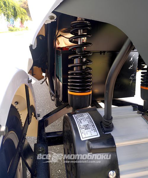 Электроскутер трехколесный Elwinn EM-2100 ELS-030 фото
