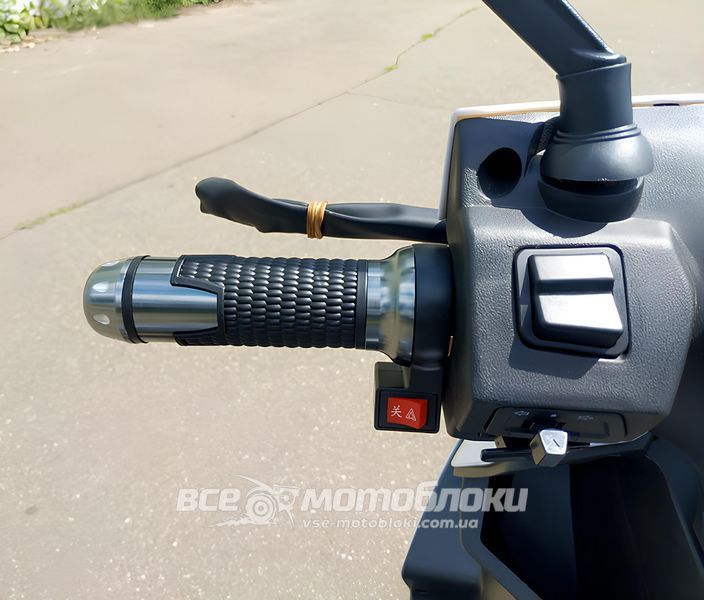 Электроскутер трехколесный Elwinn EM-2100 ELS-030 фото