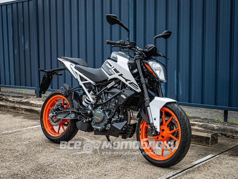 Мотоцикл KTM DUKE 200 NO ABS MOT-116 фото