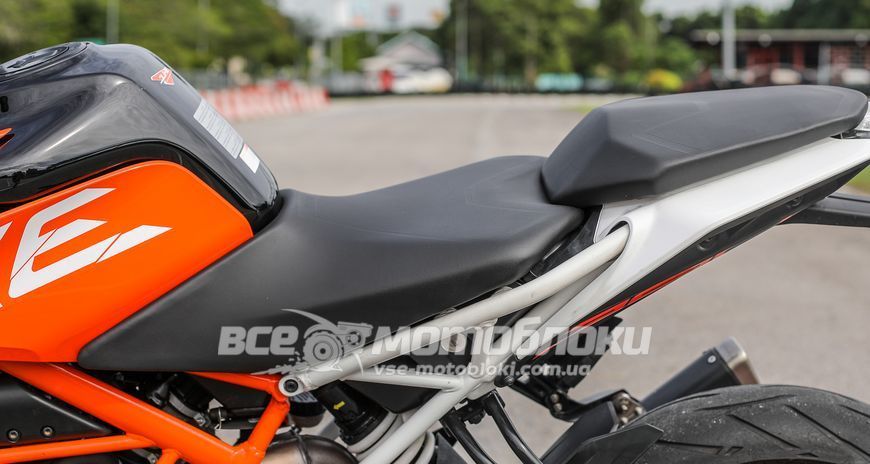 Мотоцикл KTM DUKE 390 MOT-117 фото