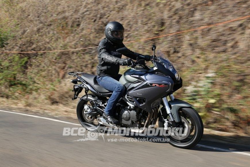 Мотоцикл BENELLI TNT600GT MOT-167 фото
