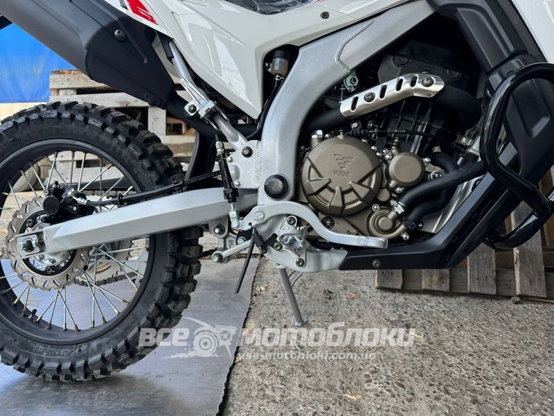 Мотоцикл LONCIN LX300GY-A DS2 PRO MOT-218 фото