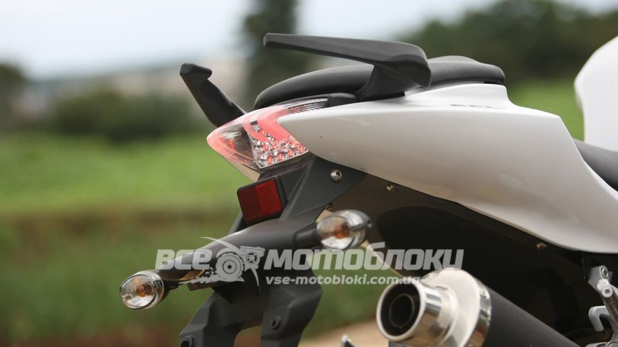 Мотоцикл HYOSUNG GT650R MOT-371 фото