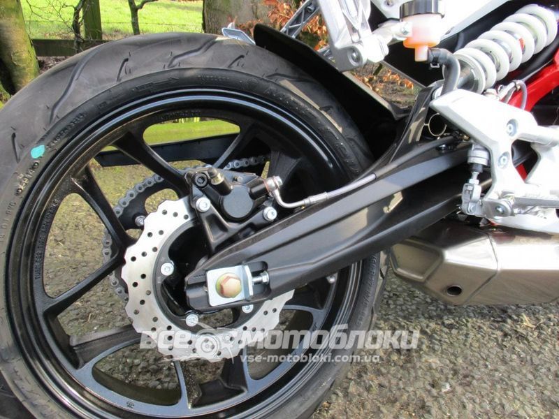 Мотоцикл HYOSUNG GD250R (EXIV 250R) MOT-373 фото