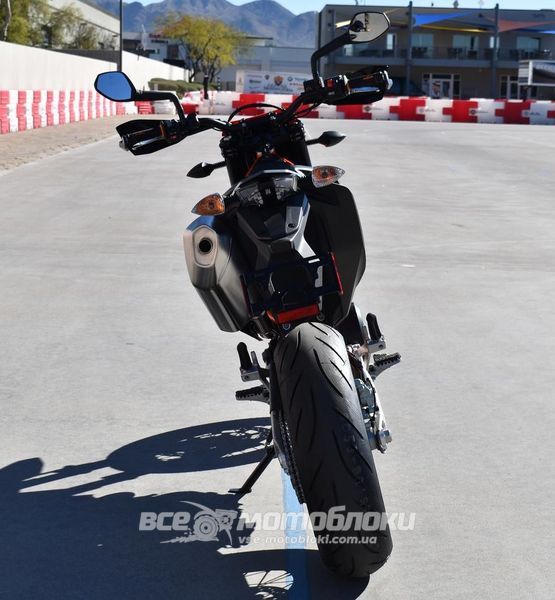 Мотоцикл KTM 690 SMC R MOT-121 фото