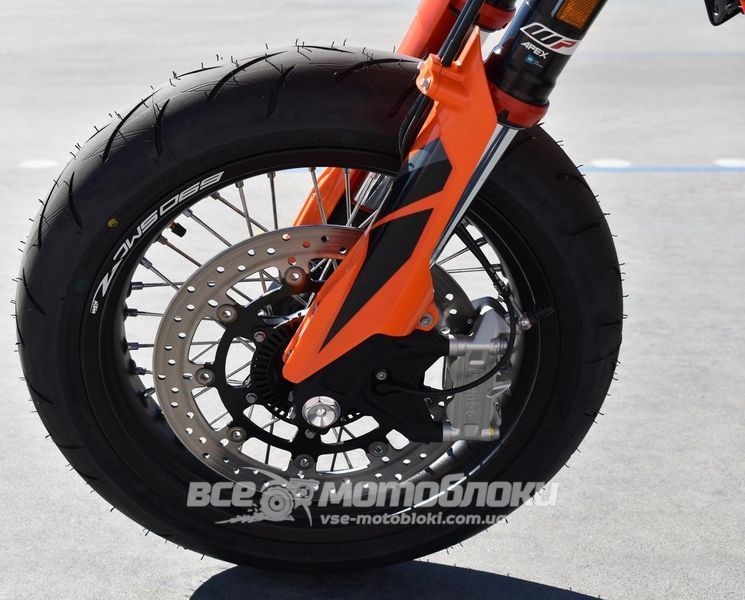 Мотоцикл KTM 690 SMC R MOT-121 фото