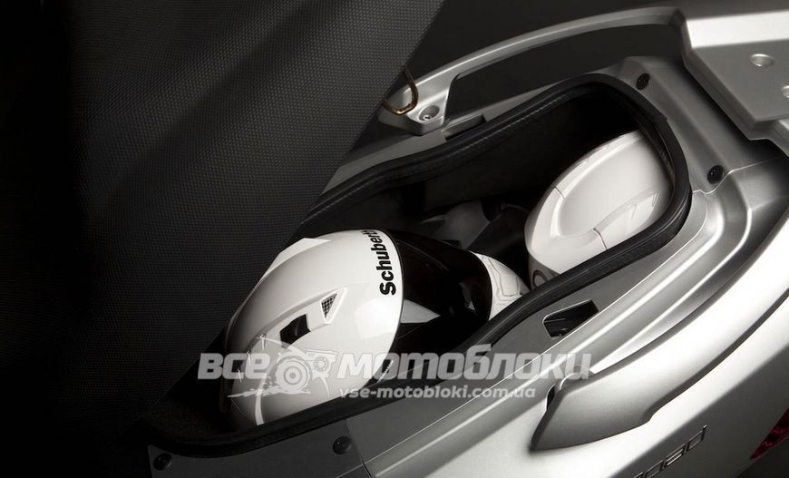 Скутер Kymco MyRoad 700 SKU-070 фото