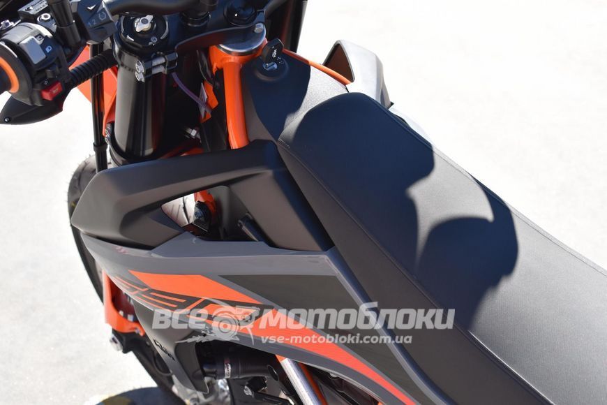 Мотоцикл KTM 690 SMC R MOT-121 фото