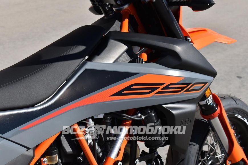 Мотоцикл KTM 690 SMC R MOT-121 фото