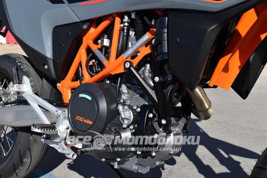 Мотоцикл KTM 690 SMC R MOT-121 фото