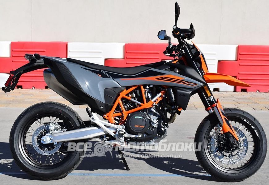 Мотоцикл KTM 690 SMC R MOT-121 фото