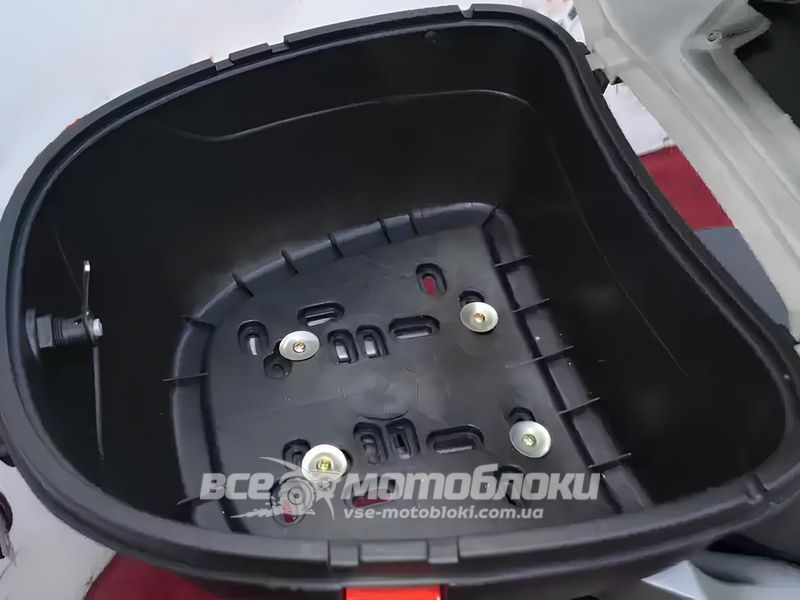 Скутер SPARK SP150S-17R SKU-021 фото