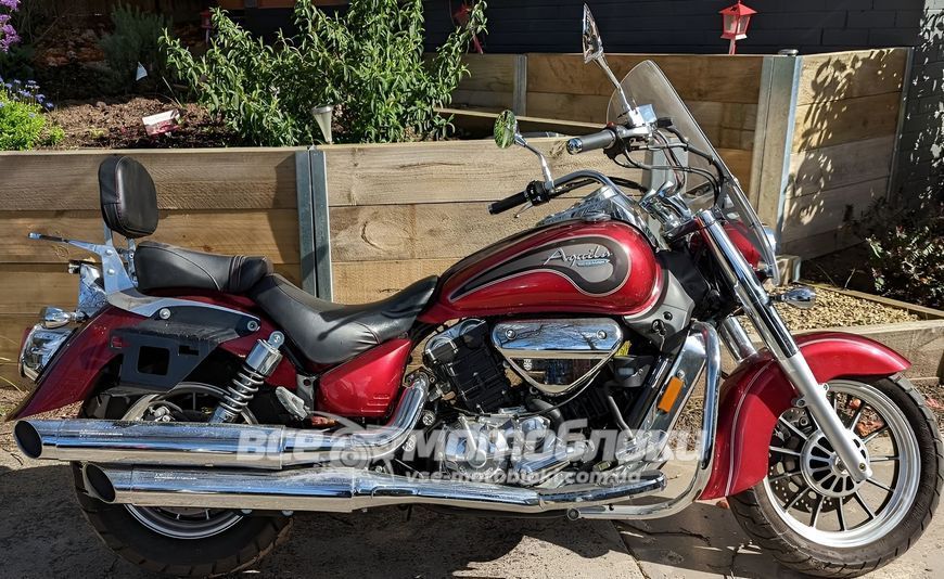 Мотоцикл HYOSUNG ST7 DELUXE MOT-375 фото