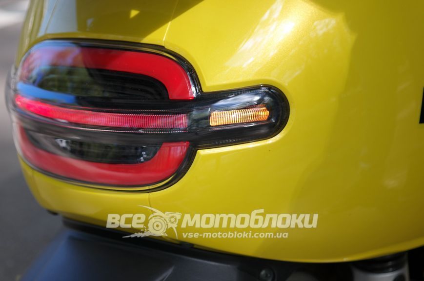 Електроскутер Maxxter Lux Plus ELS-014 фото