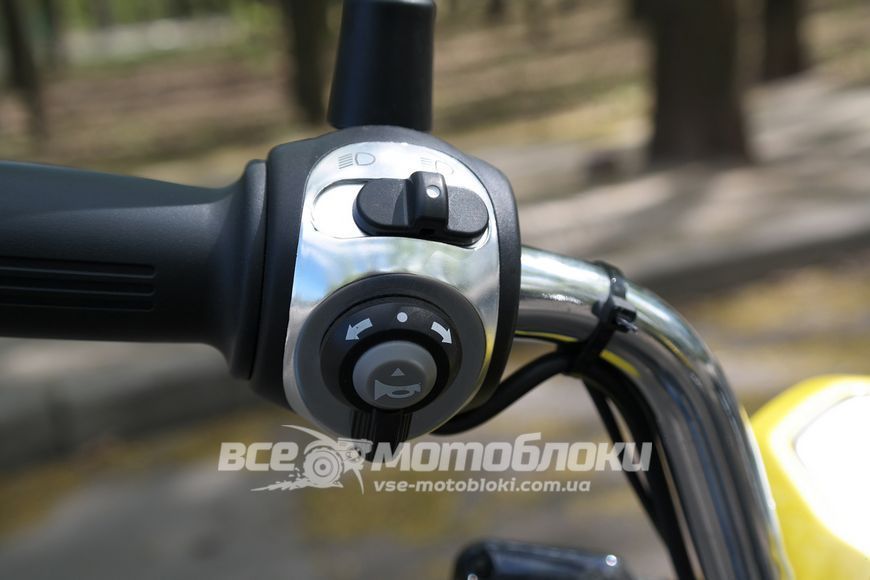 Електроскутер Maxxter Lux Plus ELS-014 фото