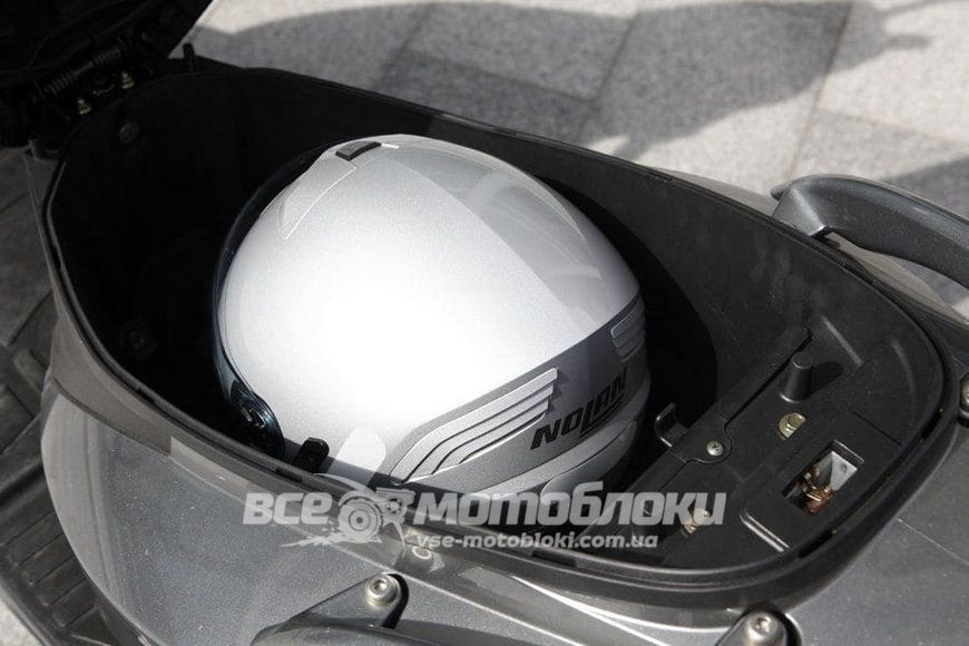 Скутер Kymco Movie S (Racing) SKU-072 фото