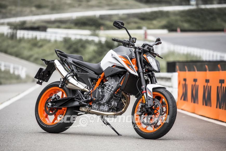 Мотоцикл KTM 890 DUKE R MOT-125 фото