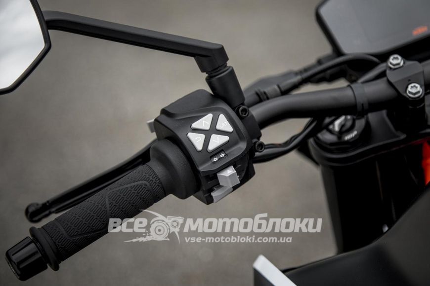 Мотоцикл KTM 890 DUKE R MOT-125 фото