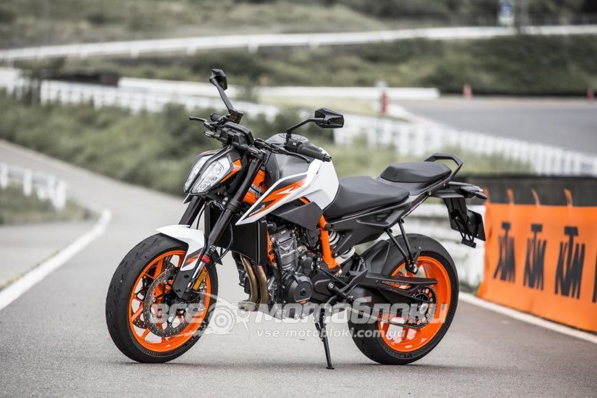 Мотоцикл KTM 890 DUKE R MOT-125 фото