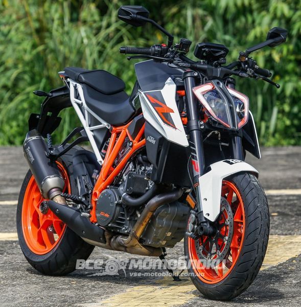Мотоцикл KTM 1290 SUPER DUKE R MOT-128 фото