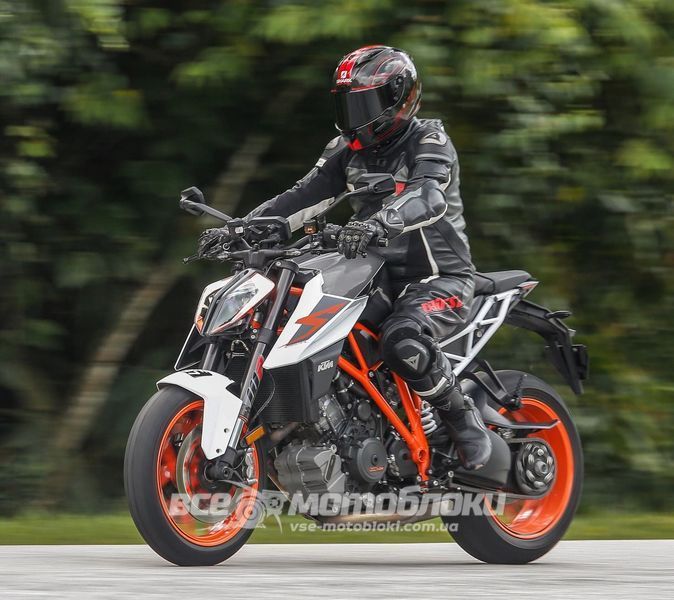 Мотоцикл KTM 1290 SUPER DUKE R MOT-128 фото