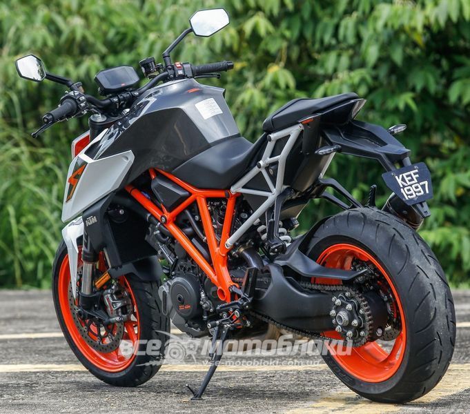 Мотоцикл KTM 1290 SUPER DUKE R MOT-128 фото