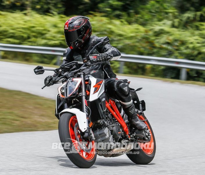 Мотоцикл KTM 1290 SUPER DUKE R MOT-128 фото