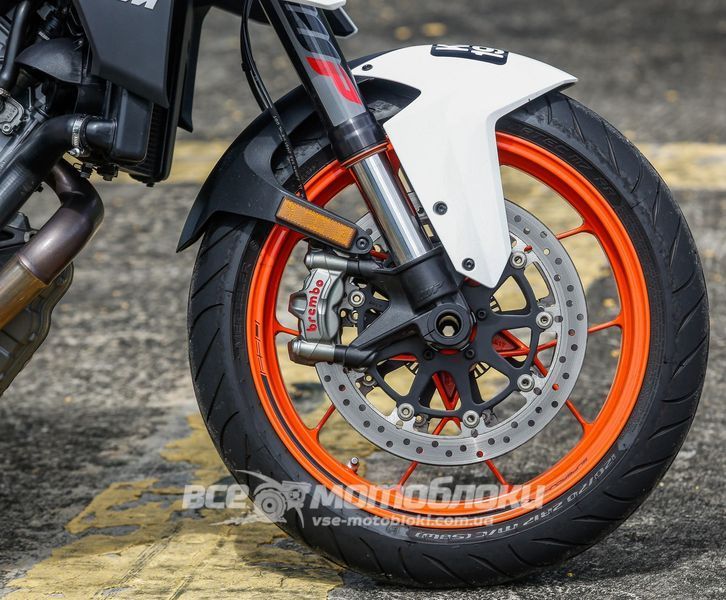 Мотоцикл KTM 1290 SUPER DUKE R MOT-128 фото