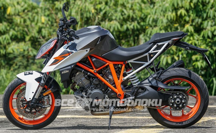 Мотоцикл KTM 1290 SUPER DUKE R MOT-128 фото