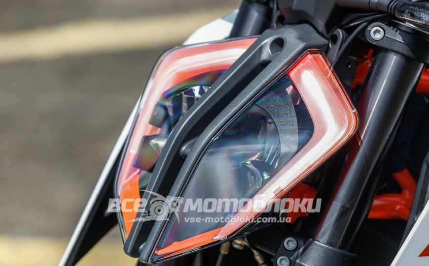 Мотоцикл KTM 1290 SUPER DUKE R MOT-128 фото