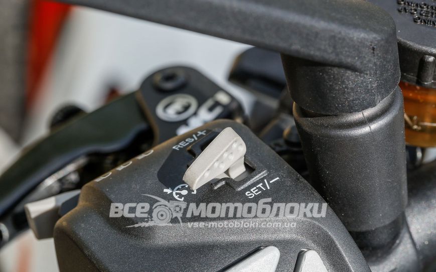 Мотоцикл KTM 1290 SUPER DUKE R MOT-128 фото