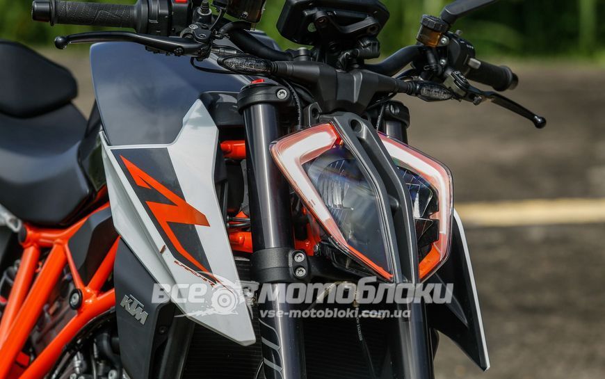 Мотоцикл KTM 1290 SUPER DUKE R MOT-128 фото