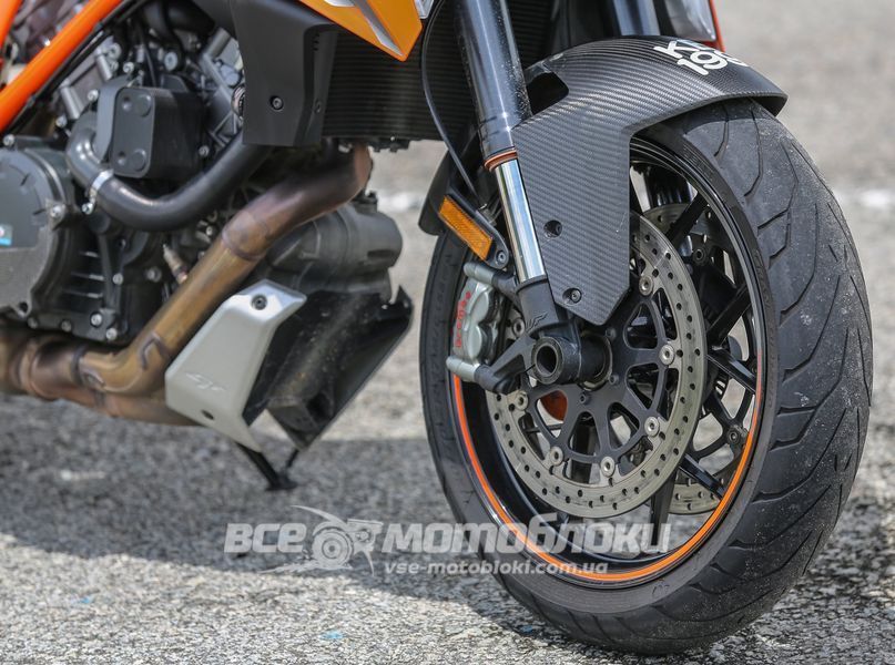 Мотоцикл KTM 1290 SUPER DUKE GT MOT-129 фото