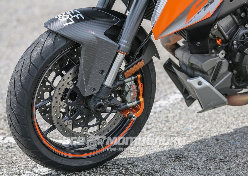 Мотоцикл KTM 1290 SUPER DUKE GT MOT-129 фото
