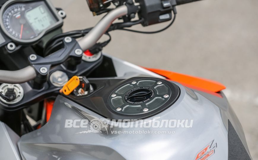 Мотоцикл KTM 1290 SUPER DUKE GT MOT-129 фото