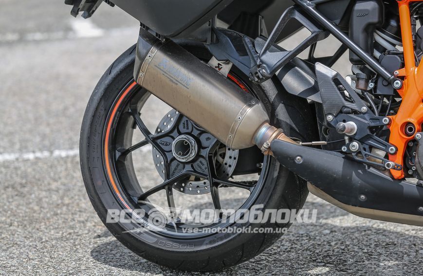 Мотоцикл KTM 1290 SUPER DUKE GT MOT-129 фото