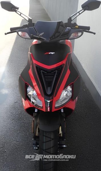 Скутер Aprilia SR 50 R SKU-080 фото