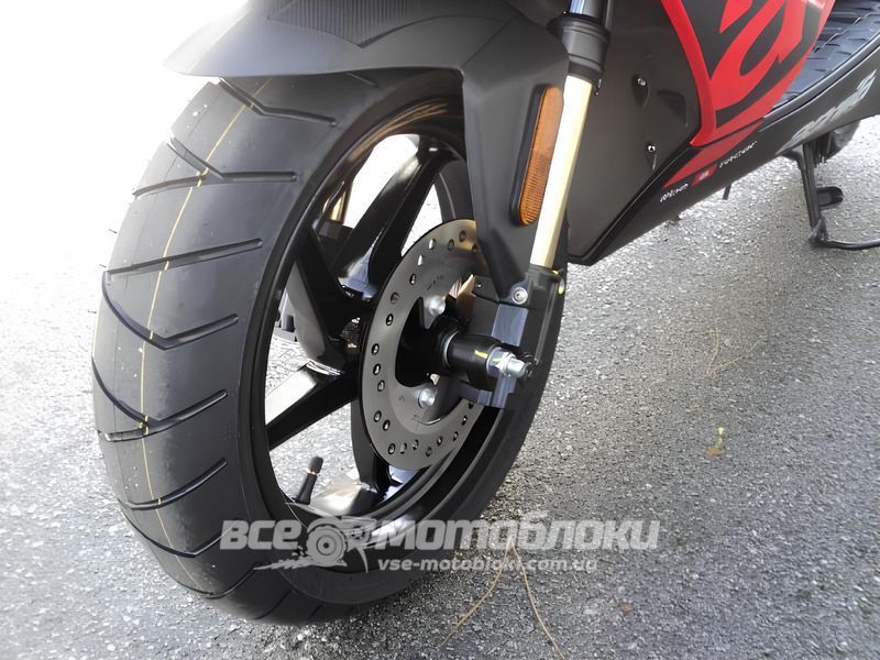 Скутер Aprilia SR 50 R SKU-080 фото